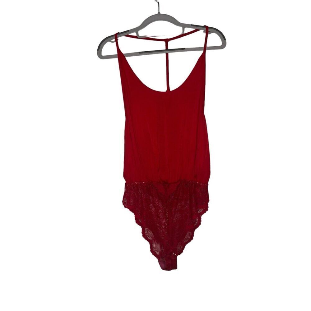 Free People Women's Bodysuit Size Small‎ Red Spaghetti Strap Lace